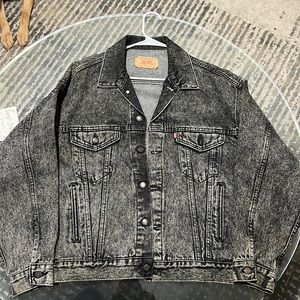 Men’s Levi’s faded blue Jean jacket